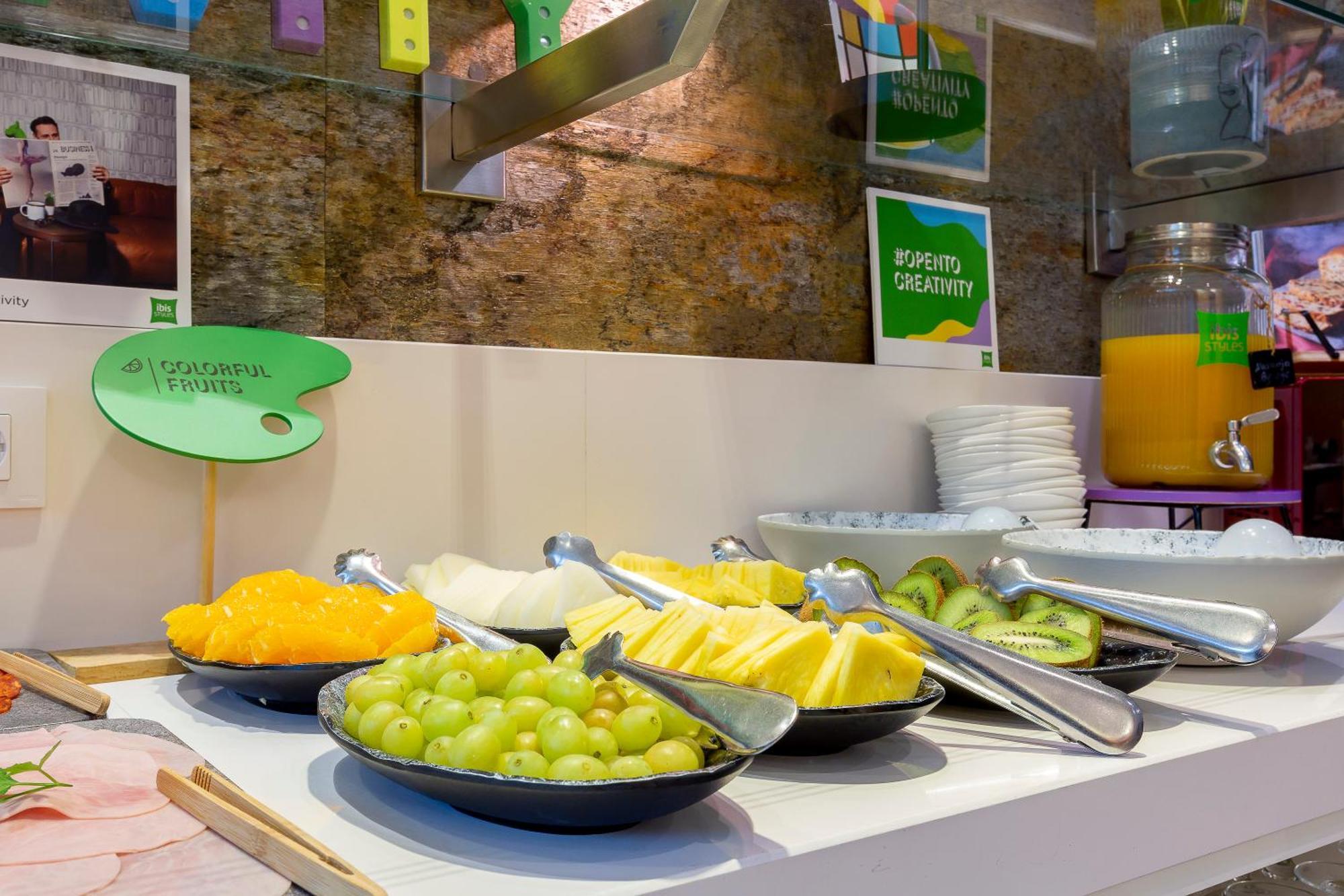 Отель Ibis Styles Madrid Prado Экстерьер фото